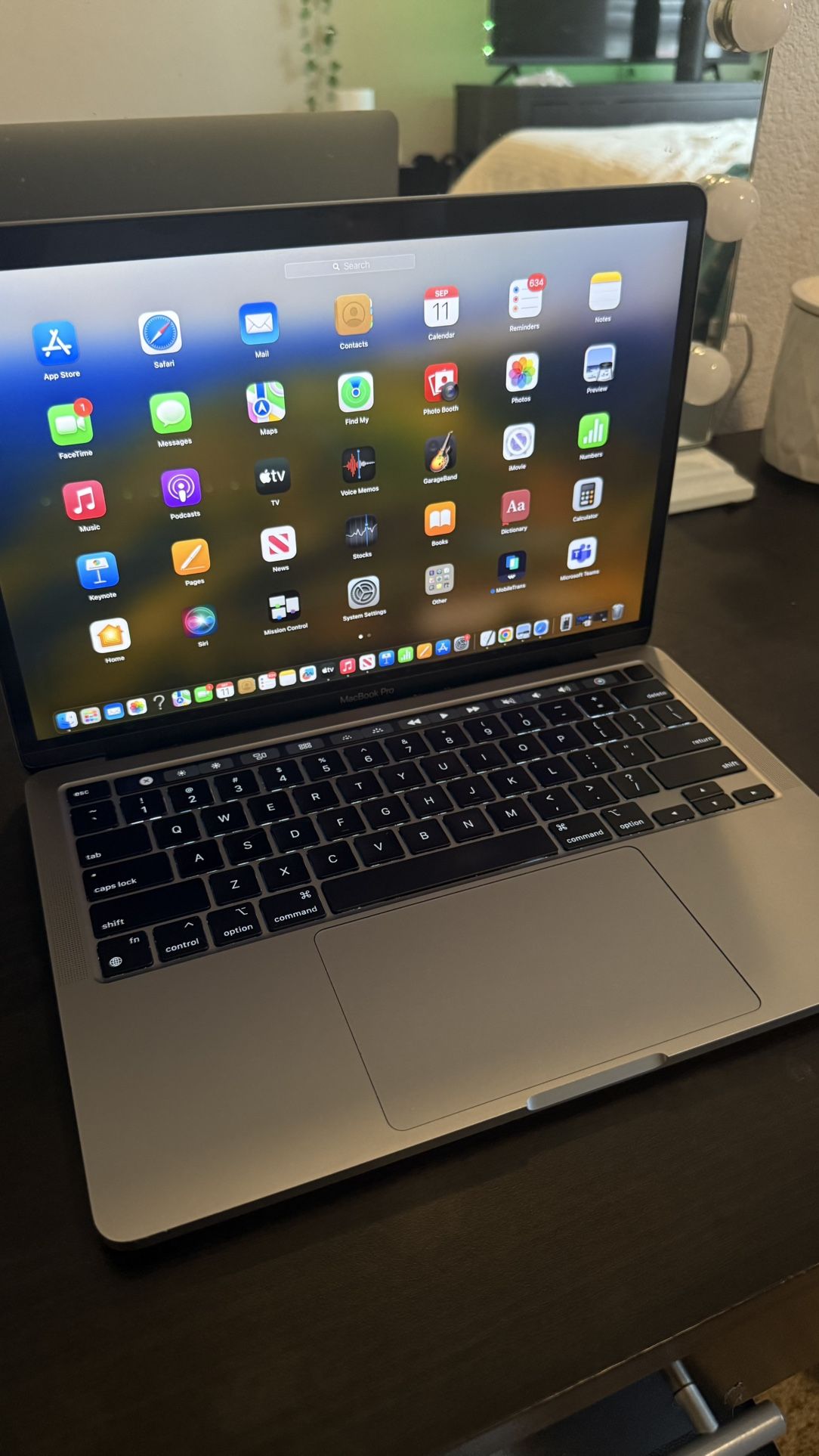 MacBook Pro 13 Inch M2