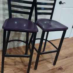 Island Chairs / Bar Stools