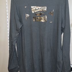Under Armour Heat Gear Long Sleeve Shirt Gray Loose Fit Large Real tree Graphic