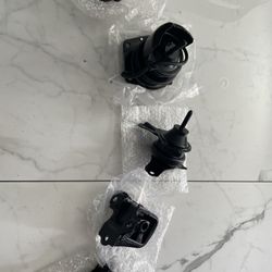 Engine Motor Mount ( I Don’t Know The Car Model)