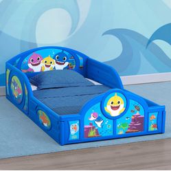 Baby shark Toddler bed