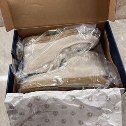 New Cole Haan Summit Ivory Chukka Fur Bootie, Women's Size 10.5