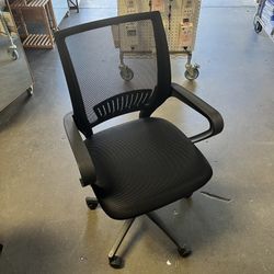 Computer Office Desk Chair w/Armrest and Swivel wheels