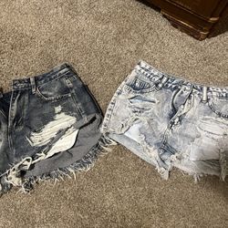 Women’s Shorts Size SMALL 