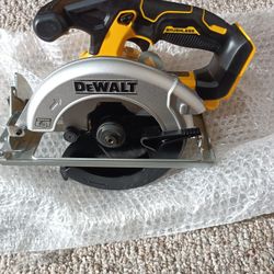 DeWalt Circular Saw 