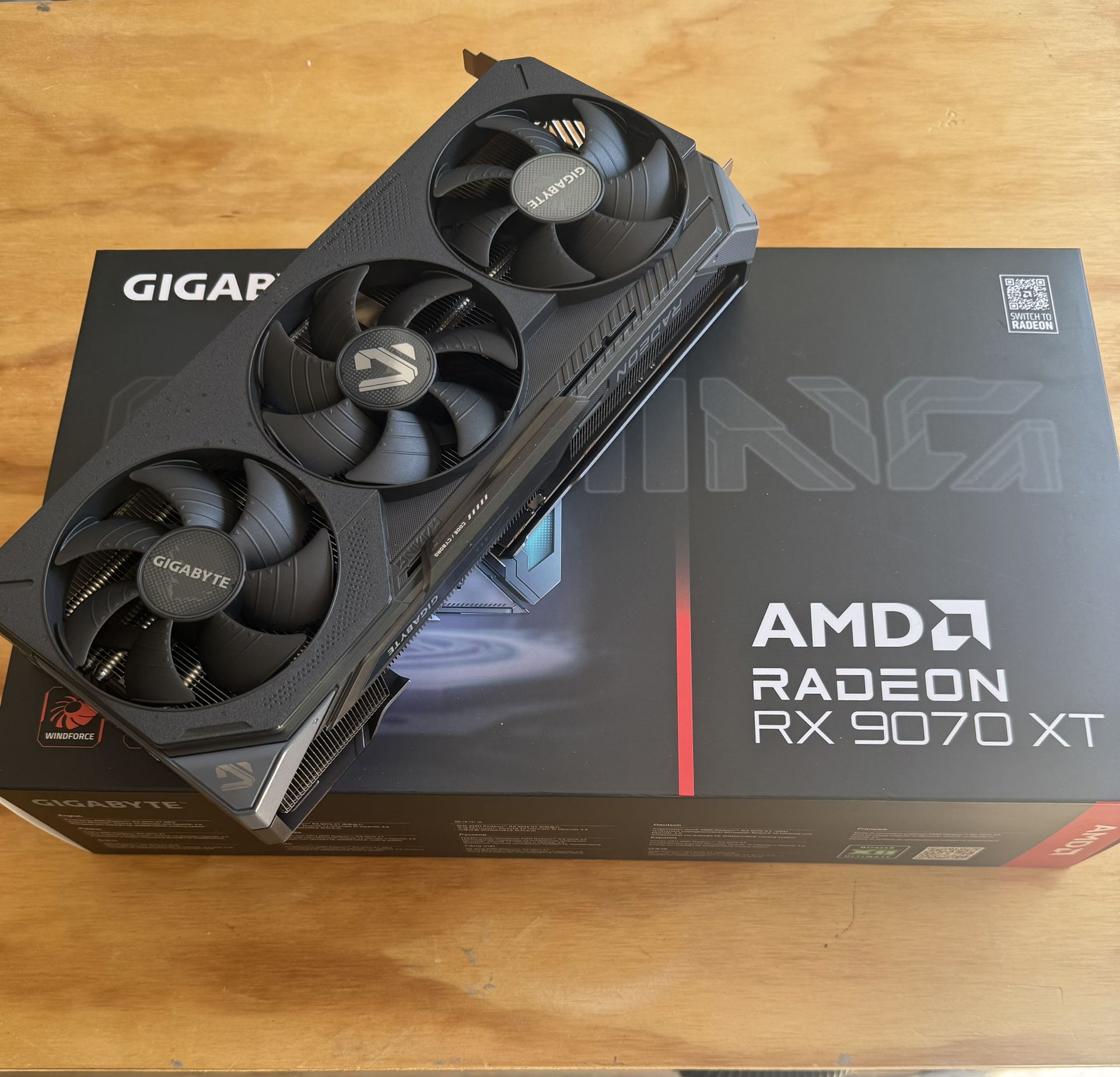 AMD Radeon RX 9070 XT Gigabyte 