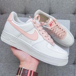 NIKE Women's Air Force 1 '07 Special Edition - Size 8