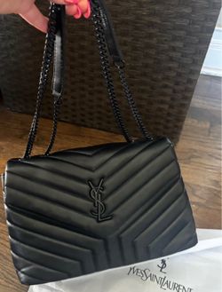 Black chain hand bag