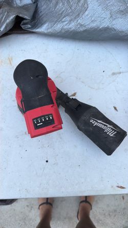 Milwaukee Cordless Random Orbital Sander