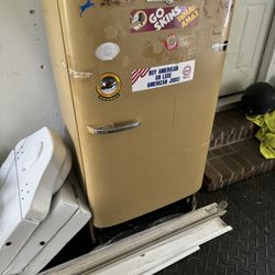 Mid 50’s GE refrigerator/freezer Combo
