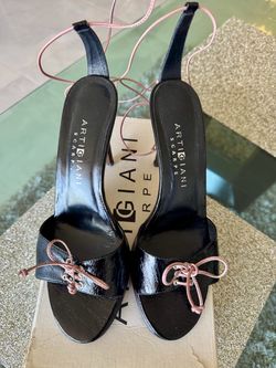 Women’s shoes