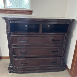 Wood Dresser
