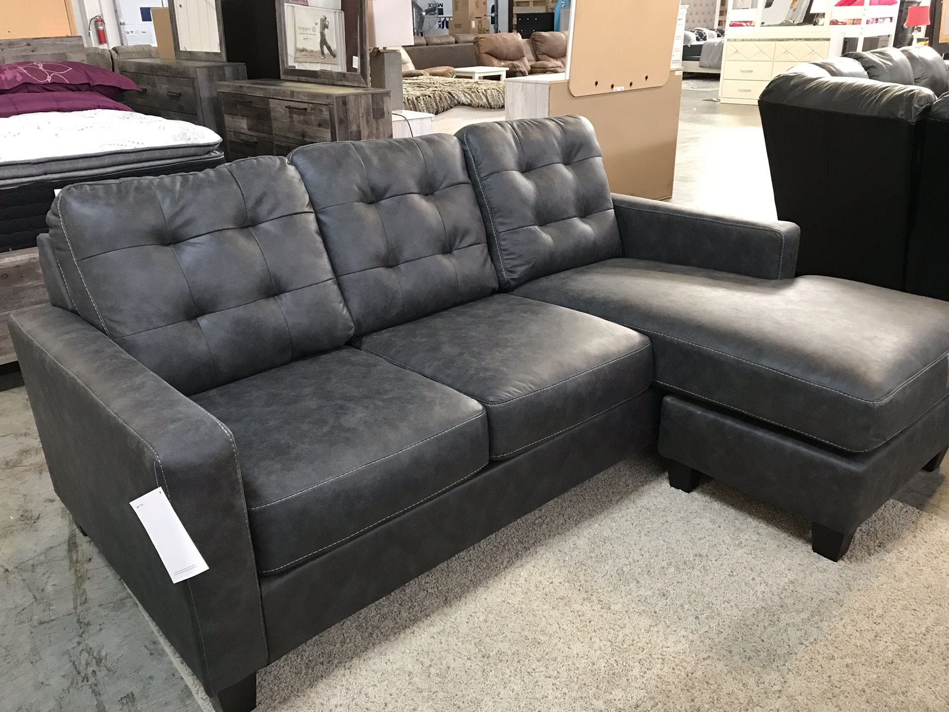 ๐จ New Sofa ๐ Chaise๐จWe Deliver ๐