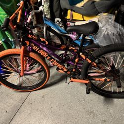 Blocks Flyer orange and black camo SE bike 
