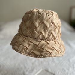 Cream woven fabric bucket hat