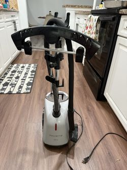 Steam Clothes To Iron Machine