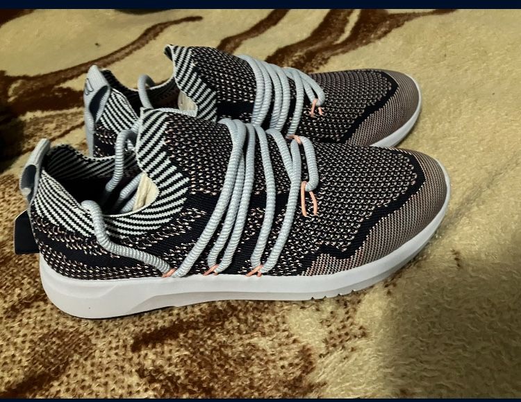 $30, New Women’s Shoes Size 6