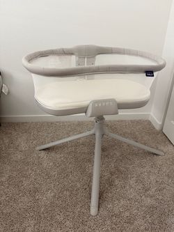 HALO Bassinest Baby Bassinet