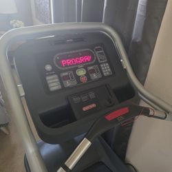 Star Trac Commercial Use Treadmill For Sale
