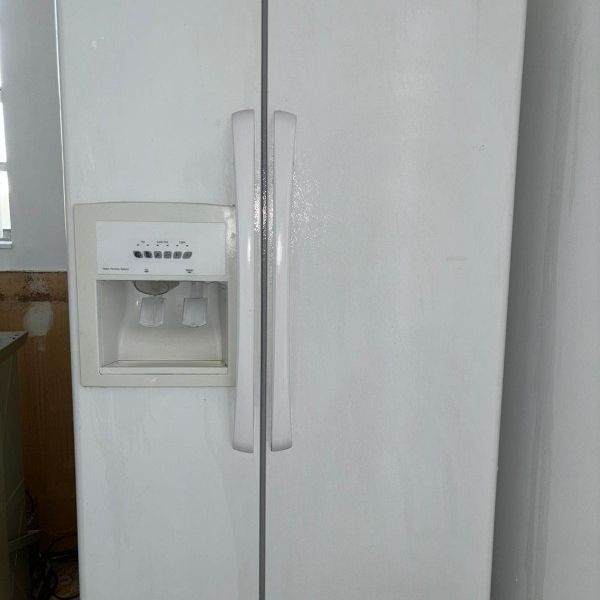 AMANA 36 IN SIDE BY SIDE WHITE REFRIGERATOR/FREEZER