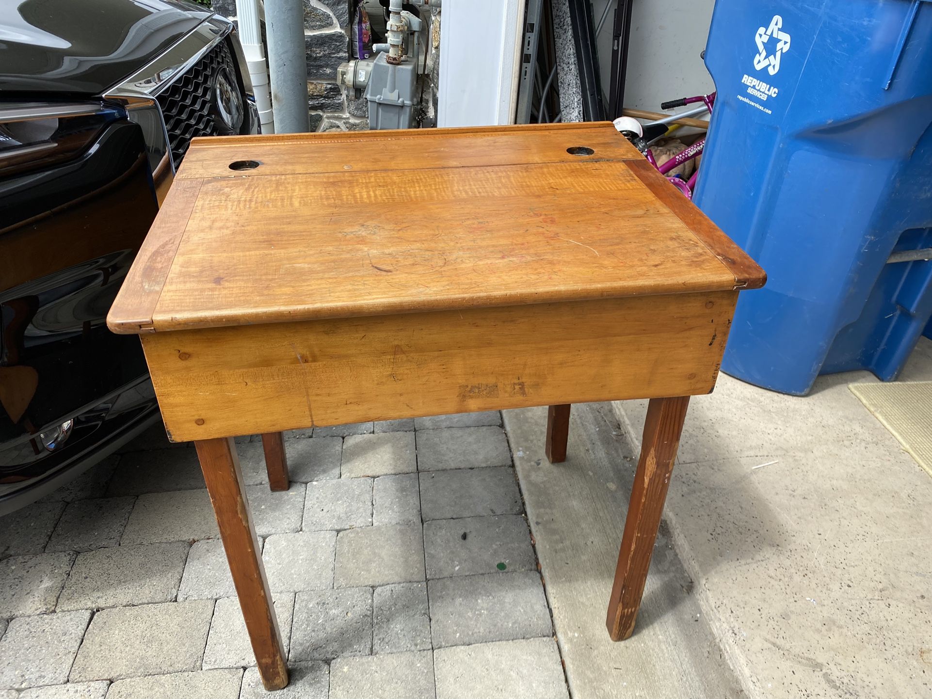 46x24 Solid Vintage Desk With Inkwells