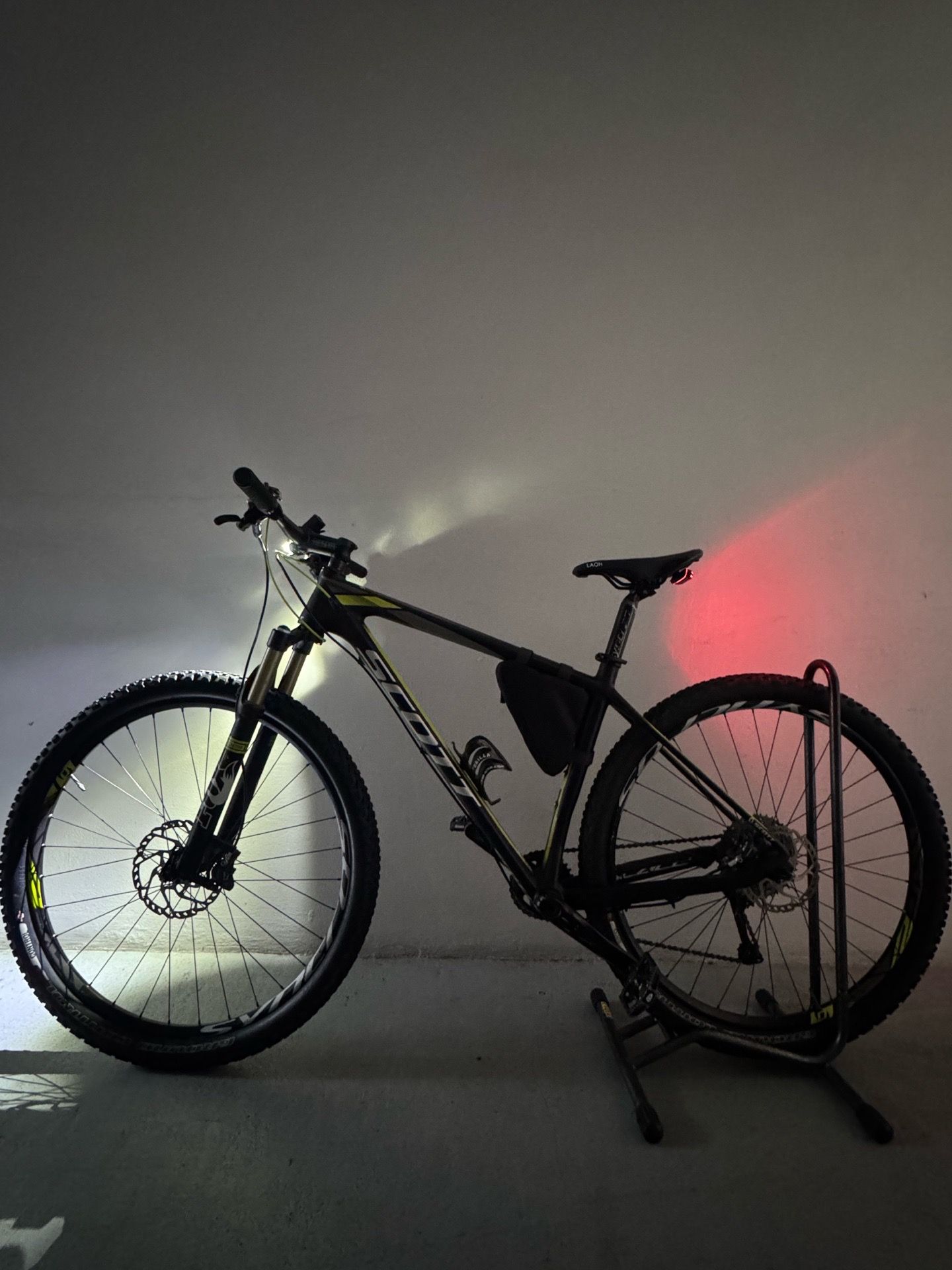 Scott scale 920 MTB full carbon Lsize 29’