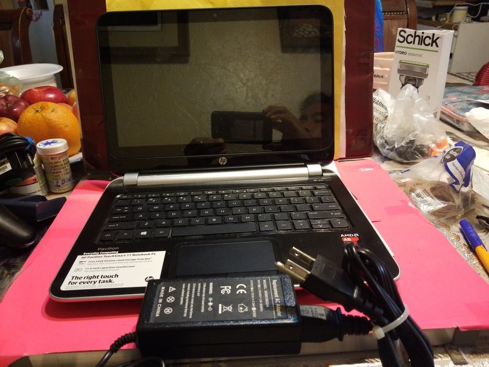 HP LAPTOP  WITH  CHARGER INCLUDED...WORKING 