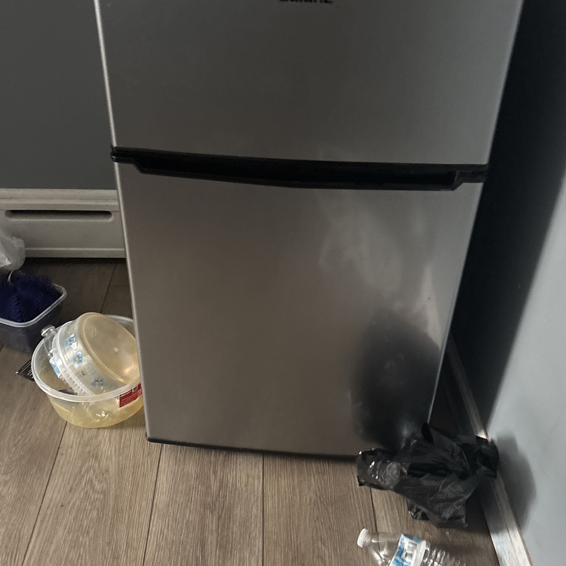 Small Refrigerator For Sale 