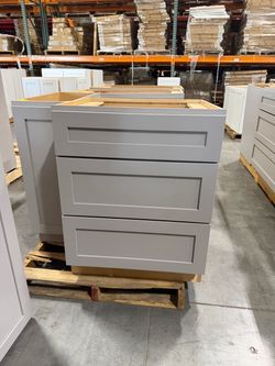 Grey shaker base cabinets