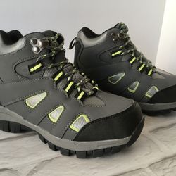 Deer Stags Hiking Boots, Size 1