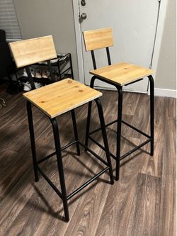Wood bar stools