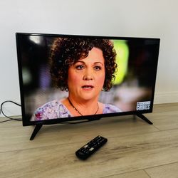 Insignia 32 inch LED tv with remote