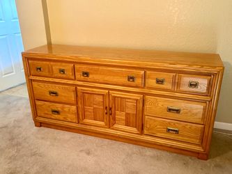 3 Piece Set Dresser & 2 Nightstands