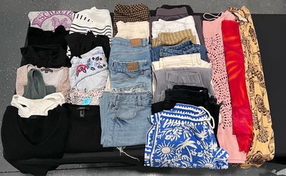 Women's Used Clothing Bundle - S
