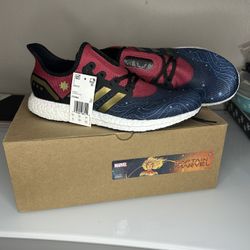 Adidas Speedfactory AM4 Captain Marvel Size 10