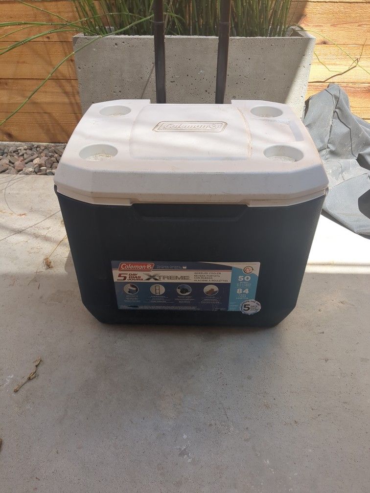 Coleman wheeled 50 quart cooler