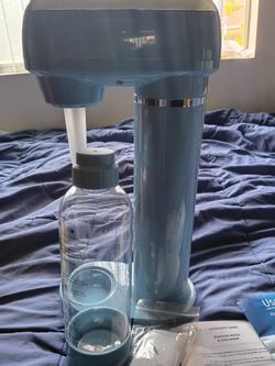 Sparkling Water & Soda Maker