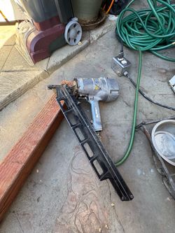 Hitachi framing nailer gun 3 1/4