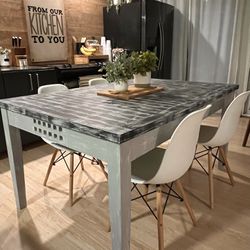 Farmhouse Distressed Table with Chairs.