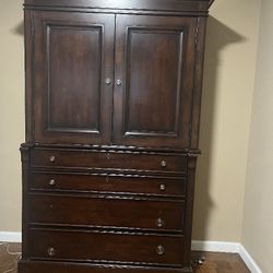 Wooden Dresser 
