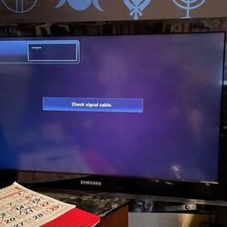 32 Inch Tv Flat Screen With Wall Mount Attached