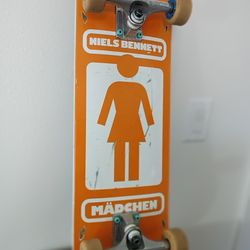 Girl  Skate board ( make me an offer. )