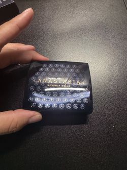 Anastasia Beverly Hills powder