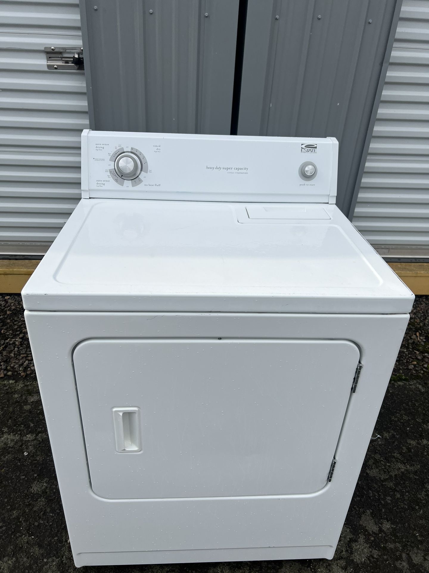 Nice Whirlpool dryer in excellent condition, works very well