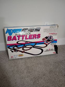 Vintage TOMY AFX Big Block Battlers Slot Car Set #9117