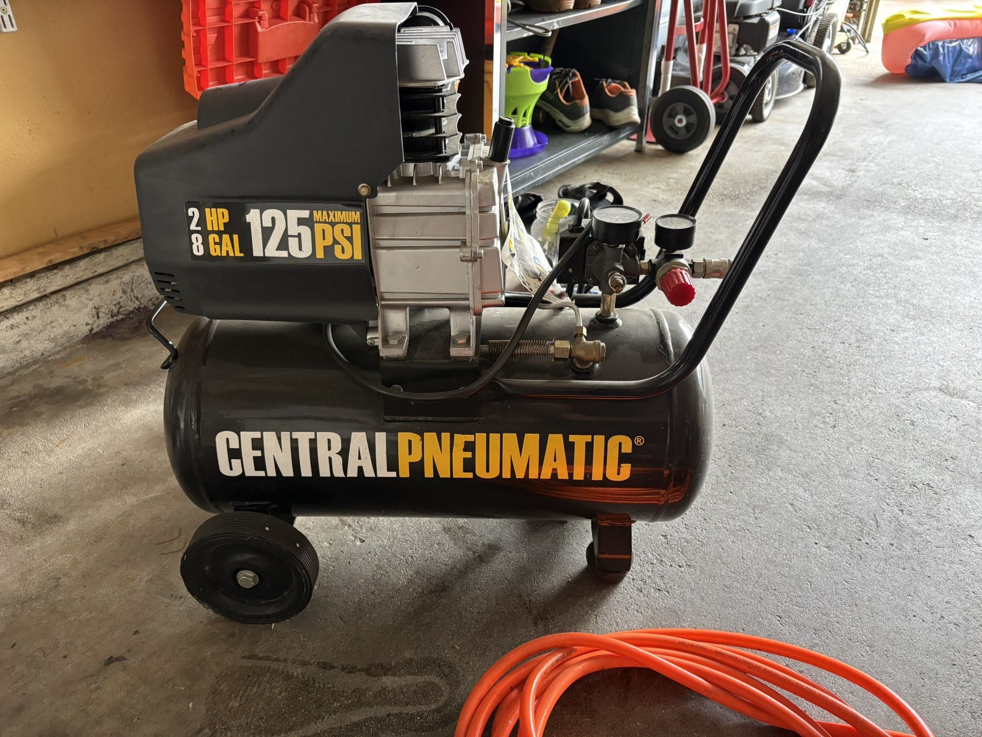 CentralPneumatic 8 Gal Air Compressor