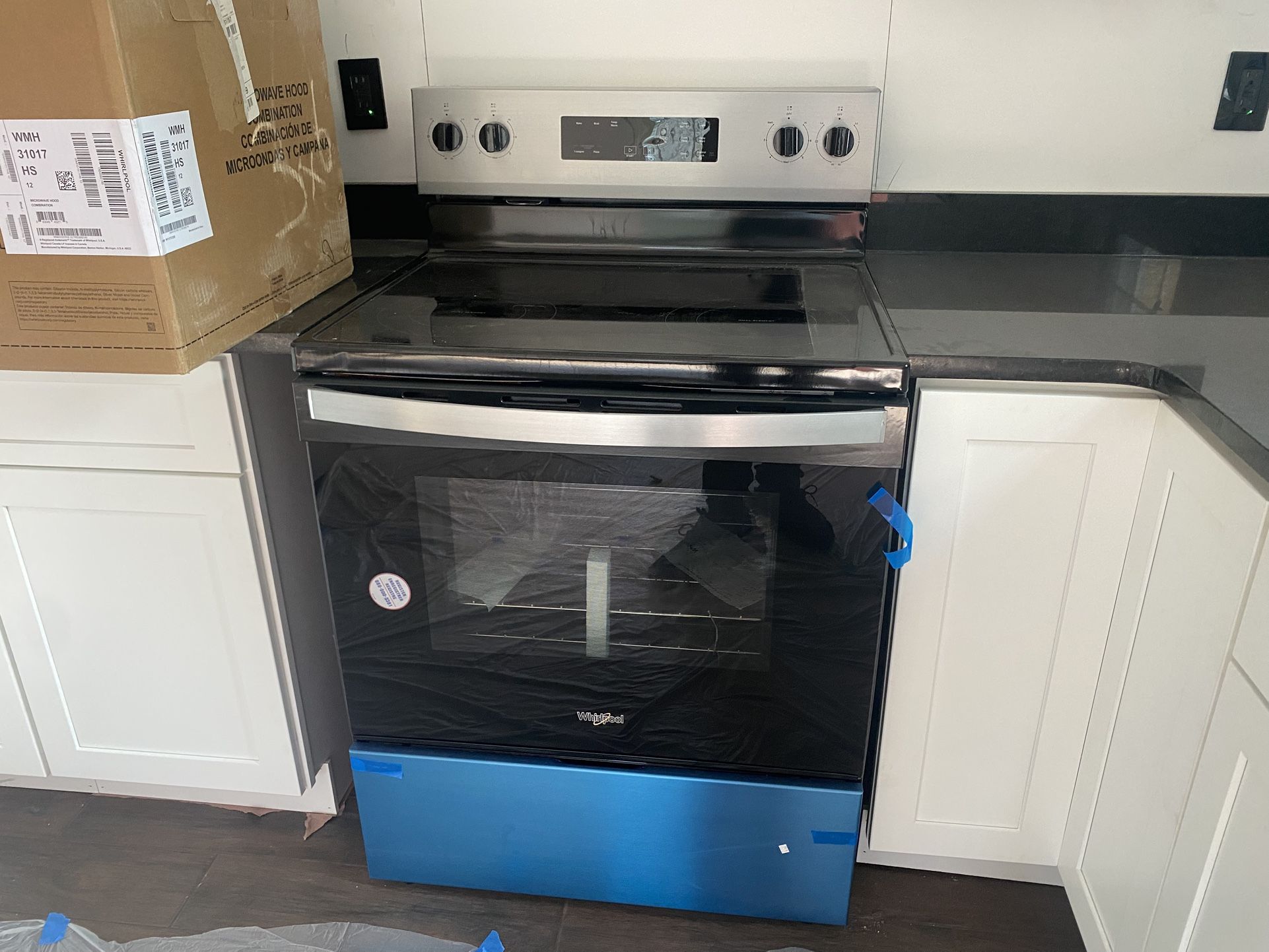 2025 New Stove + Microwave Bundle