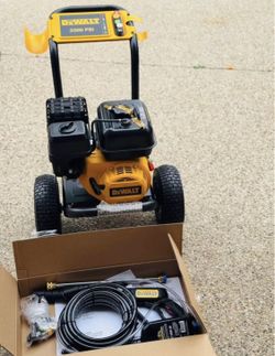 Dewalt 3300 PS| 2.4 GPM Cold Water Gas Pressure Washer with DeWalt 208cc Engine Surface Cleaner is i $465 • IN STOCK • HICKORY HILLS,