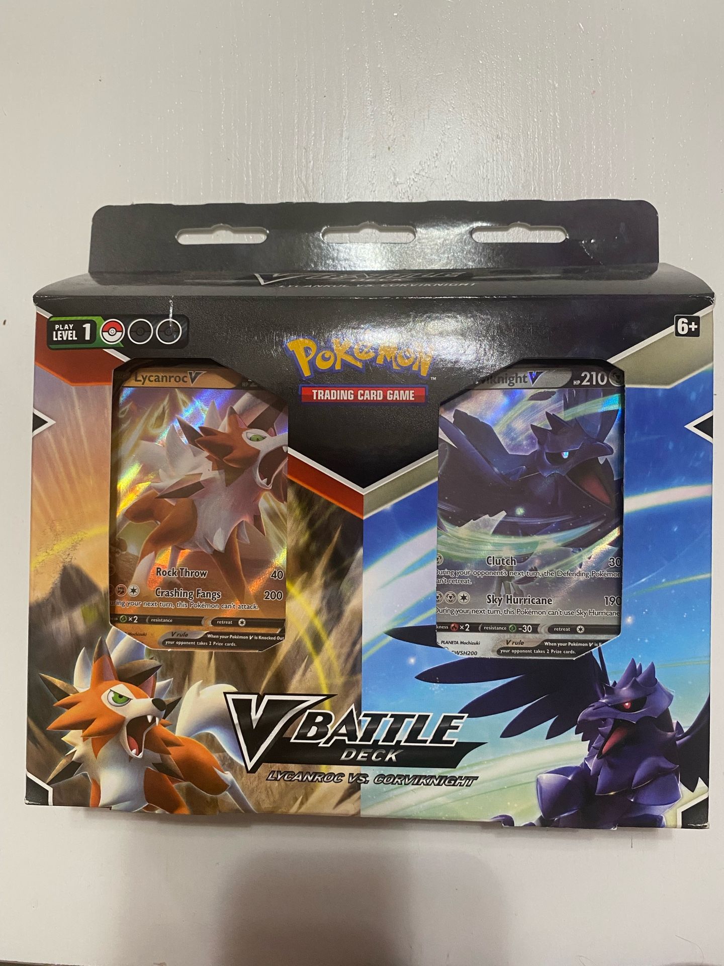 Pokémon V Battle Deck Bundle  Lycanroc V / Corviknight V