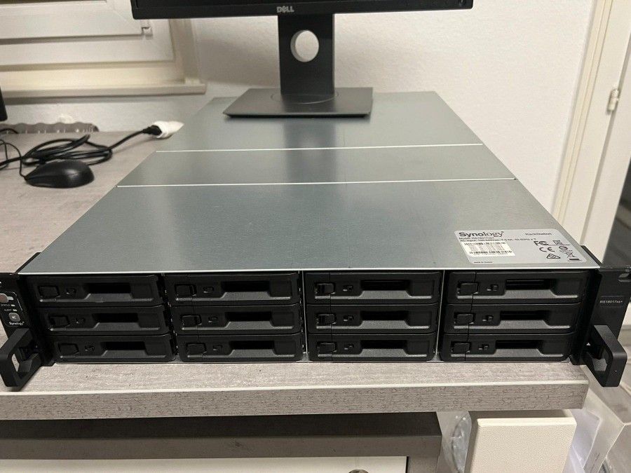 Synology Rack Station Storage Server: rs18017xs+